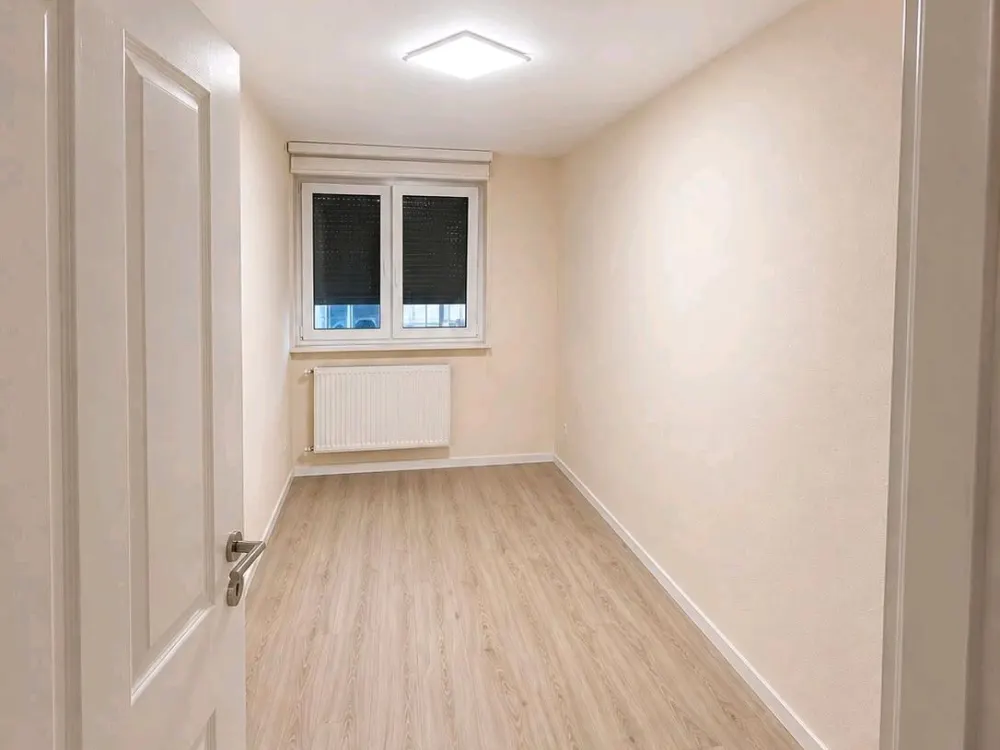 Renovierte- Erdgeschosswohnung zu Vermieten + Garage Aufpreis