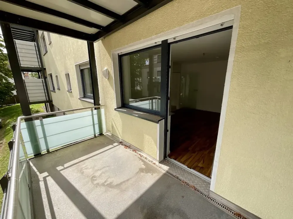 Schöne Erdgeschosswohnung mit Balkon