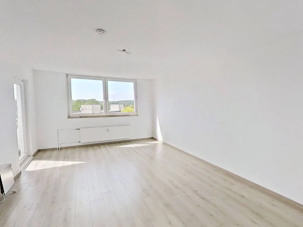 Großes WG-Zimmer mit viel Lichteinfall und eigenem BALKON in Münster-Kinderhaus
