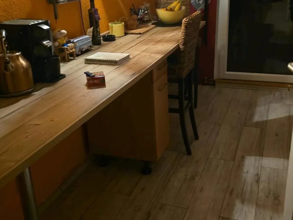 Nachmieter 01.11 26 gesucht 3 Zimmer/Balkon/Stellplatz Teilmöbl.