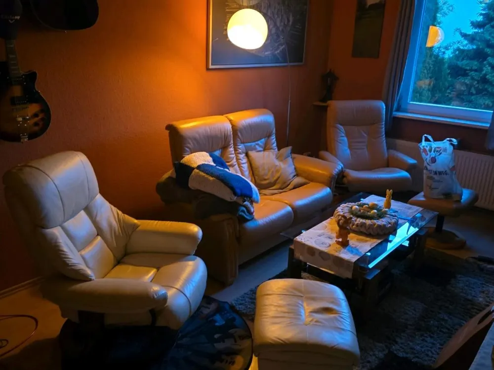 Nachmieter 01.11 26 gesucht 3 Zimmer/Balkon/Stellplatz Teilmöbl.