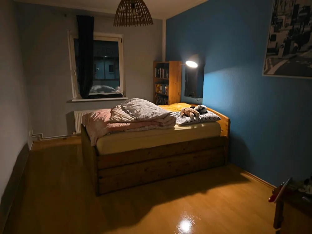 Nachmieter 01.11 26 gesucht 3 Zimmer/Balkon/Stellplatz Teilmöbl.