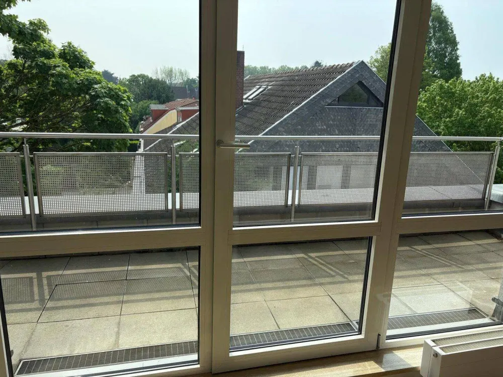 Penthouse mit EBK Und Dachterrasse im Grünen