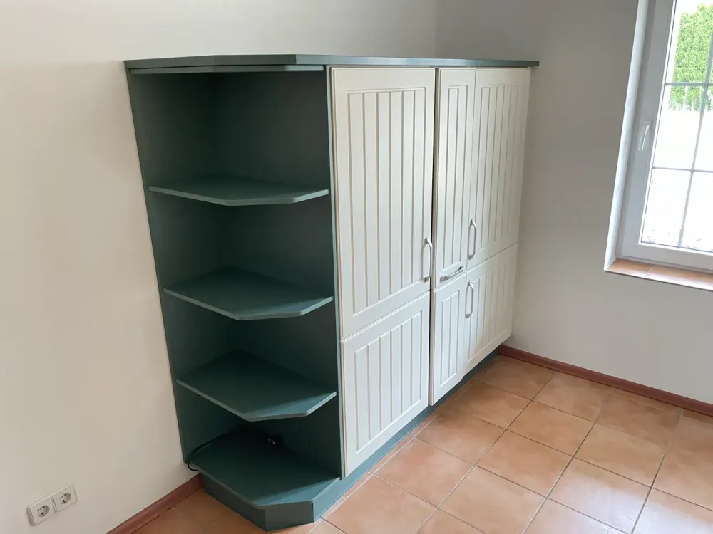 2-Zimmer-Wohnung im Souterrain mit eigener Terrasse und Einbauküche