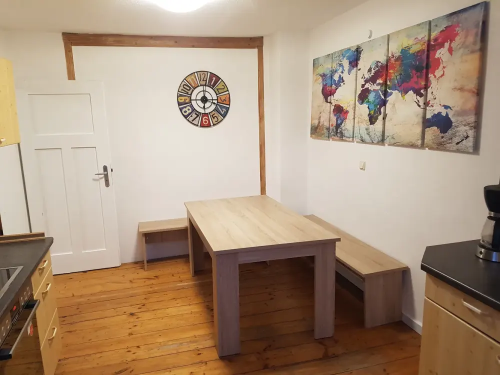 Zentral, Fully Furnitured Business-WG, voll-möbliert, saniert, ruhige, nette Business WG