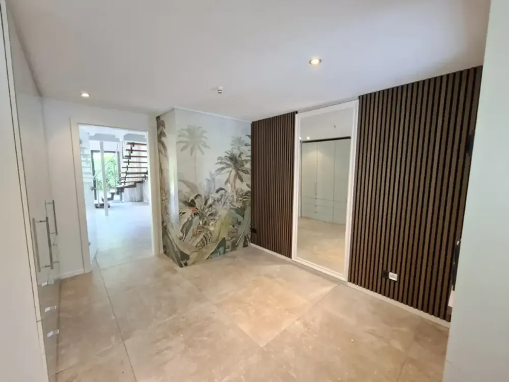 Exclusive Semi-Detached House in Prime Location Düsseldorf, Air-Conditioned, Modern, Surrounded by Greenery!