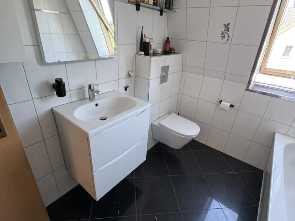 Dachgeschosswohnung 3 Zimmer Nachmieter gesucht !!!