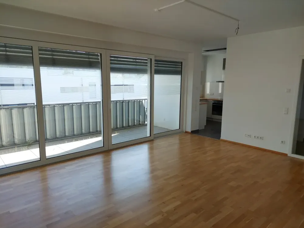 Exclusive 3-room Penthouse Apartment with Balcony, Elevator and Garage Parking Space in Bruchsal