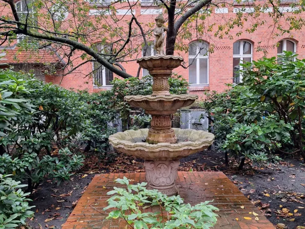 Schloßstraße 41 A * 3 Zimmer * 116m² * Ruhe-Oase mit Hofgarten