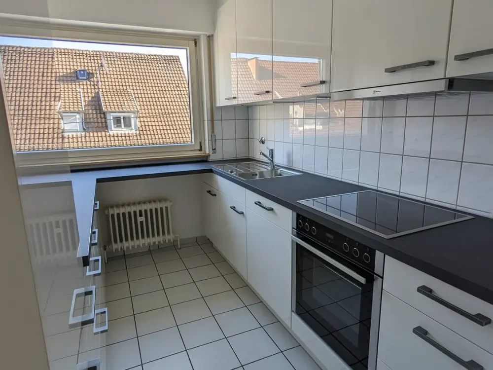Bieten renovierte (2022) 3-Zimmerwohnung im Mehrfamilienhaus zur Miete, 2.OG links