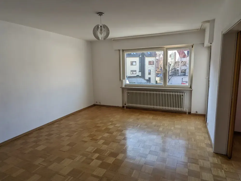 Bieten renovierte (2022) 3-Zimmerwohnung im Mehrfamilienhaus zur Miete, 2.OG links
