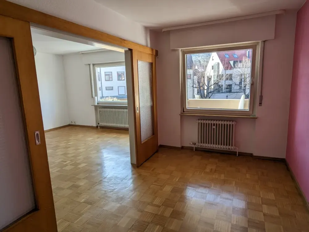 Bieten renovierte (2022) 3-Zimmerwohnung im Mehrfamilienhaus zur Miete, 2.OG links