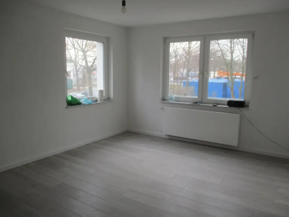 freundliche 2-Zimmer-Wohnung mit EBK in Düsseldorf; sofort verfügbar