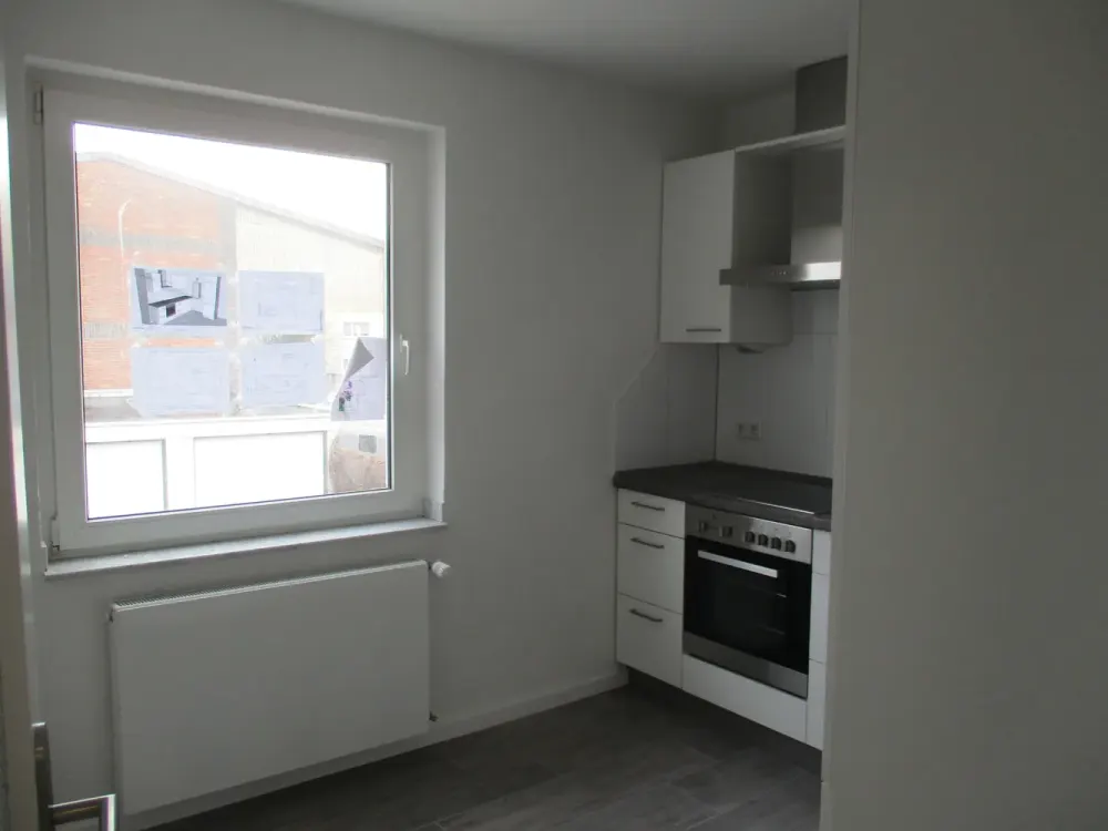 freundliche 2-Zimmer-Wohnung mit EBK in Düsseldorf; sofort verfügbar