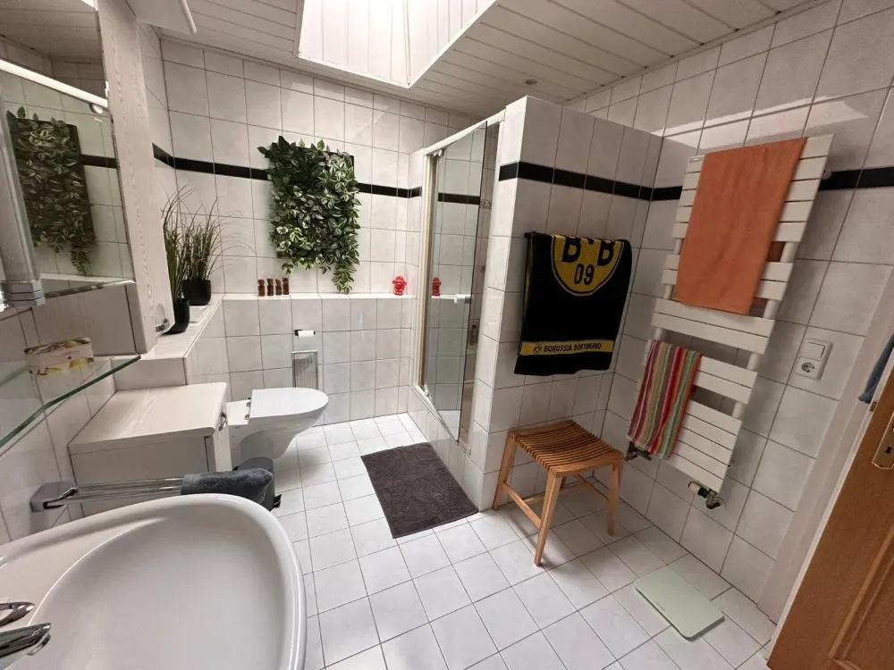 90,1 m² helle Maisonette-3-Zimmer-DG-Wohnung auf dem Land