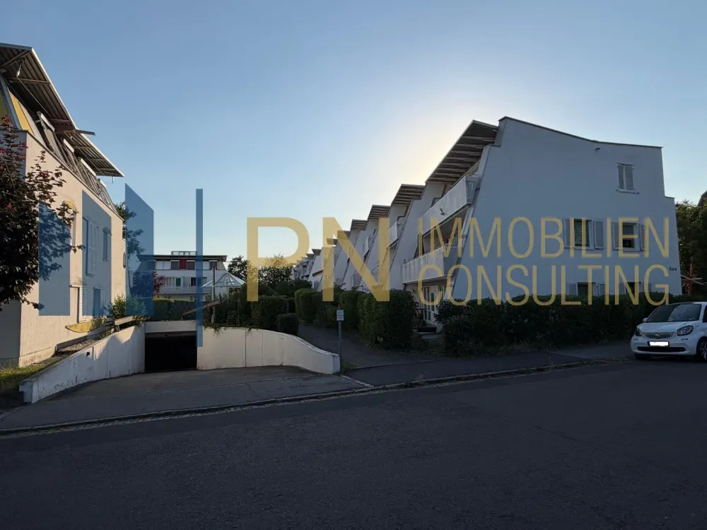 ERSTBEZUG nach Renovierung / 2-Raum Wohnung mit 2 Balkonen / optional mit EBK