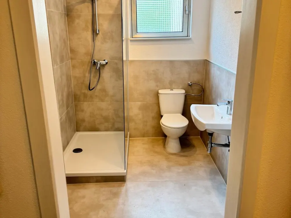 Bright 3-Room Apartment with Distant View and Terrace