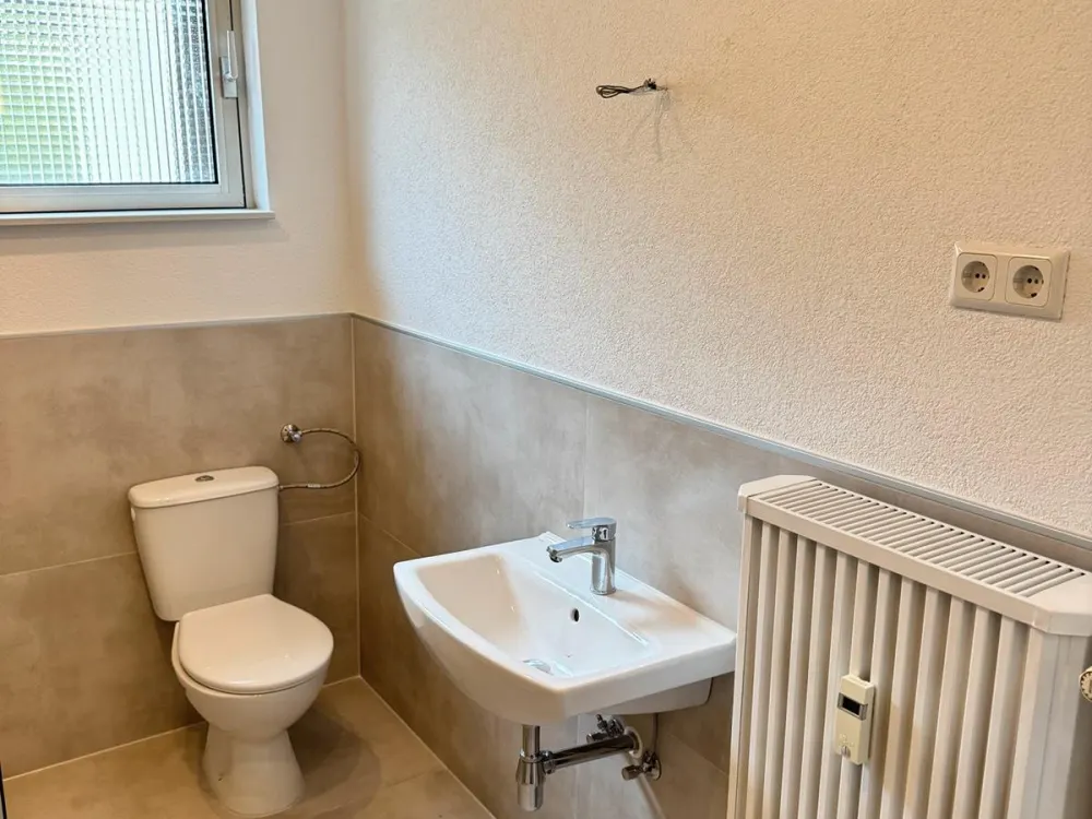 Bright 3-Room Apartment with Distant View and Terrace