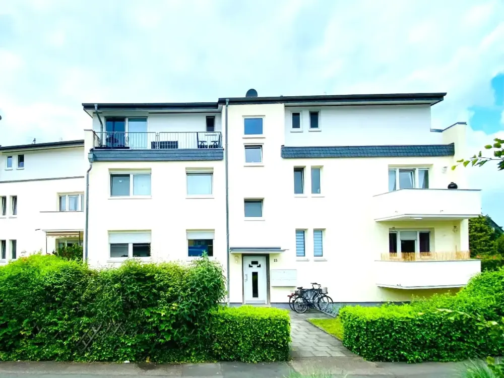 Very well laid out 3-room apartment in a quiet side street!!