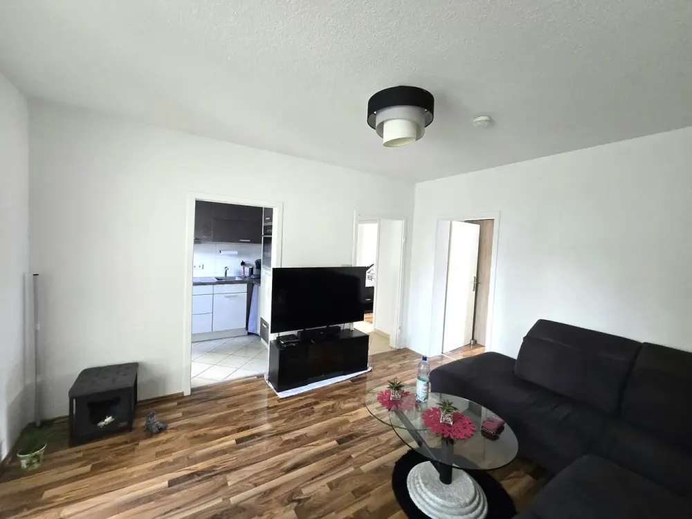 Very well laid out 3-room apartment in a quiet side street!!