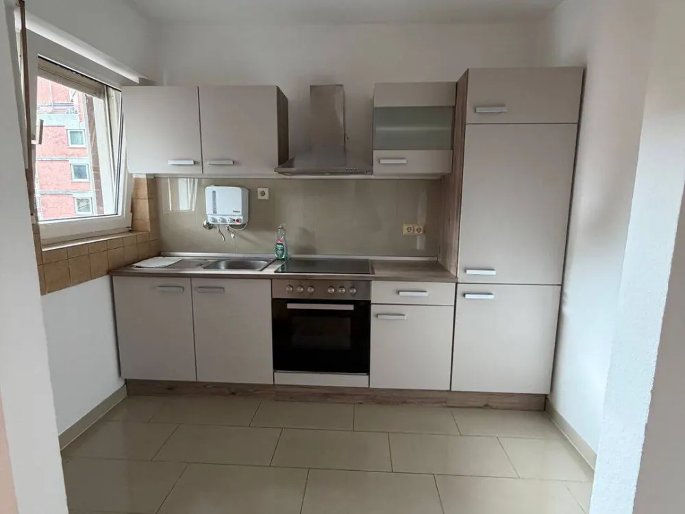 Moderne 2-Zimmer-Citywohnung mit Balkon und Einbauküche