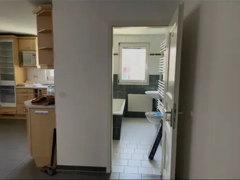 Ansprechende 3-Zimmer-Wohnung mit freier Terrasse und Einbauküche in Erfurt
