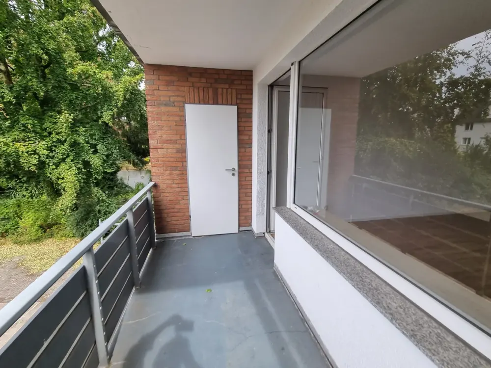 2-Zimmer-Wohnung mit Balkon in Düsseldorf-Hassels