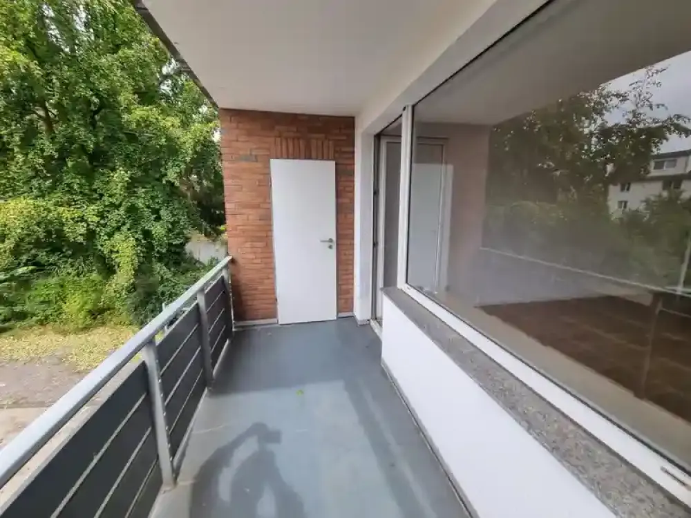 2-Zimmer-Wohnung mit Balkon in Düsseldorf-Hassels