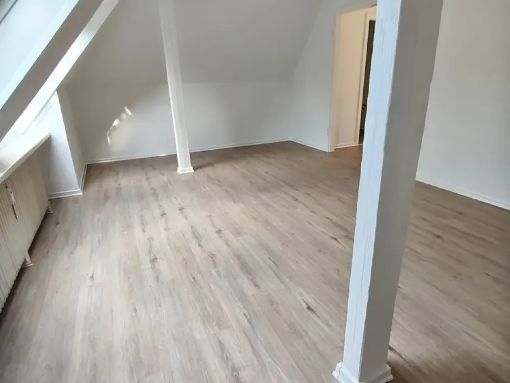 **GERICHTSVIERTEL- Gepflegte Wohnung mit Duschbad & Vinylböden**