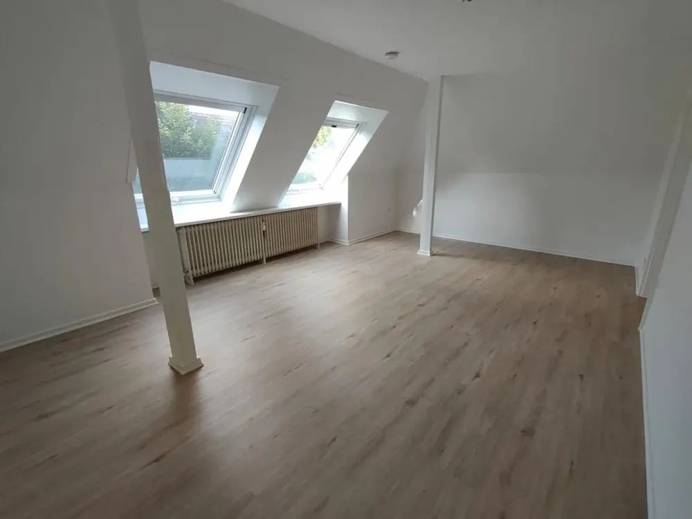 **GERICHTSVIERTEL- Gepflegte Wohnung mit Duschbad & Vinylböden**