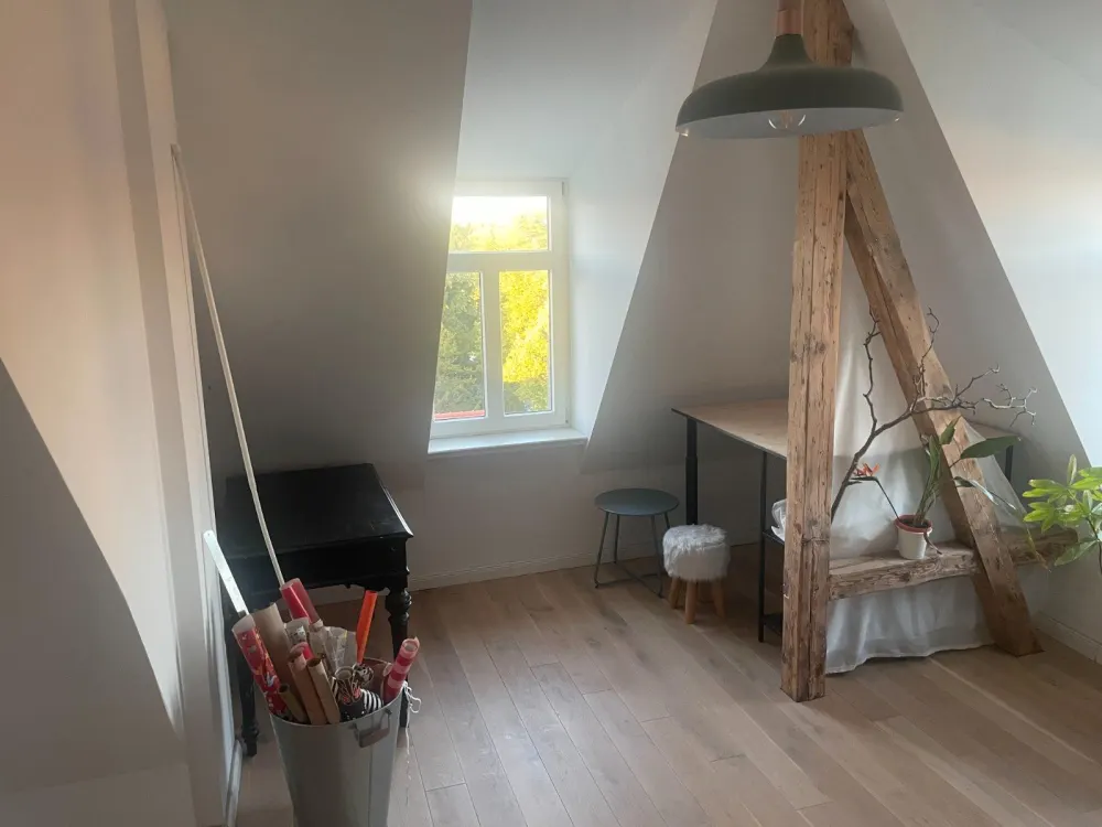 WG 2 Zimmer in außergewöhnlicher 180-m2-Maisonette