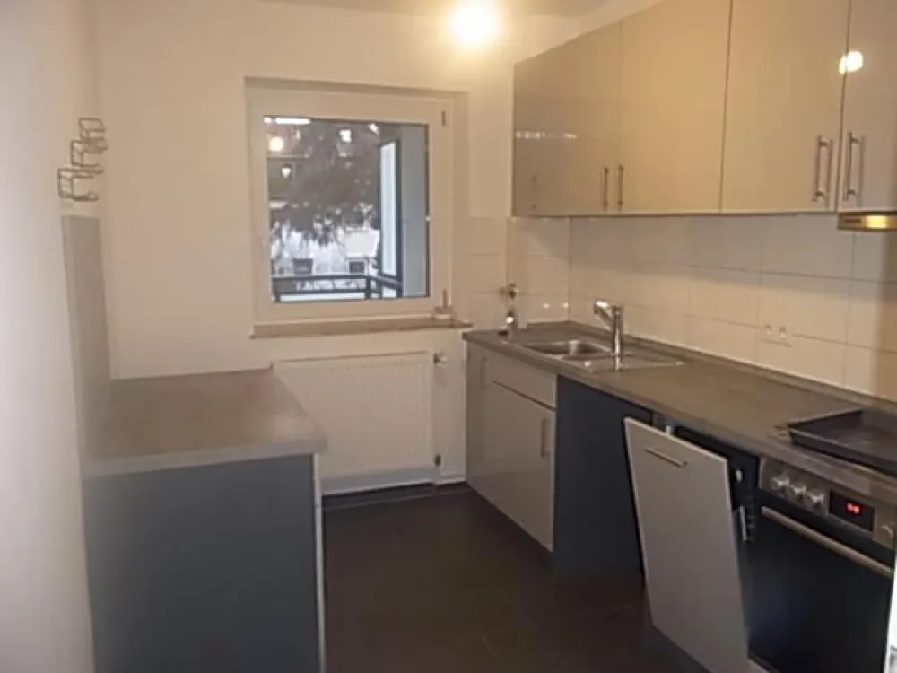 2-Zimmer-Wohnung mit ca. 56,54 m², Einbauküche & XXL-Balkon, sofort verfügbar