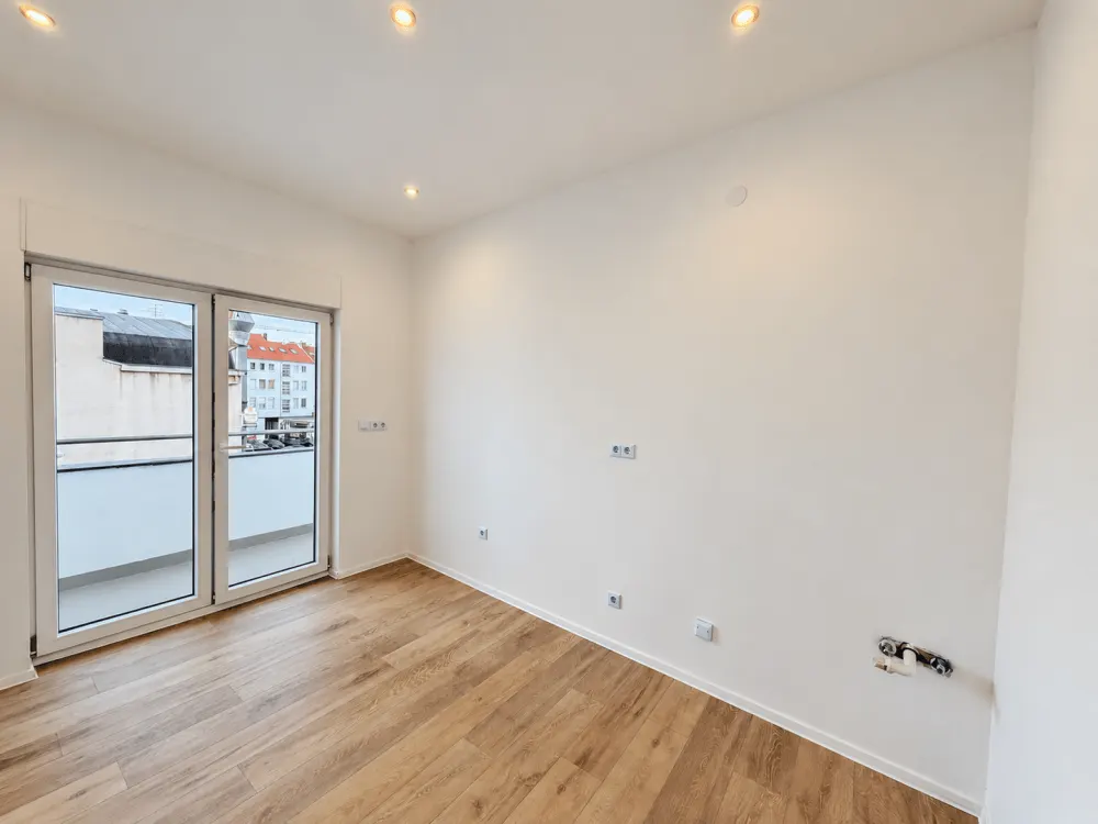 Mitten drin statt nur dabei, renovierte 2-Zimmer-Wohnung mit Balkon und Aufzug in Saarbrückens Innenstadt