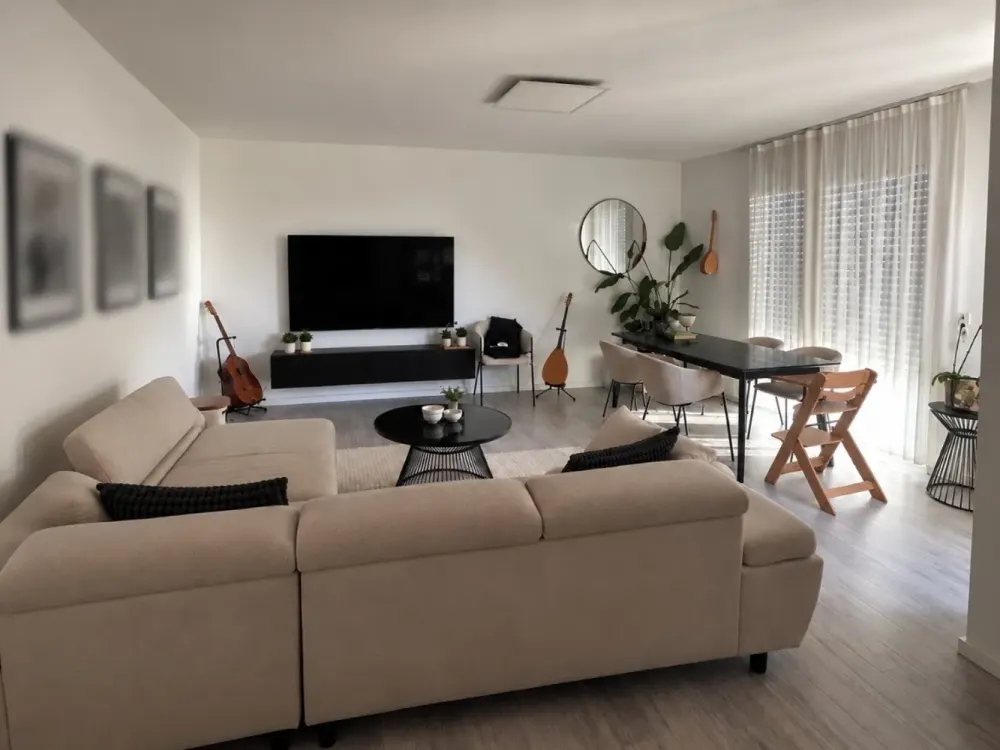 Moderne 2,5 Zimmer Wohnung in Bruchsal mit guter Lage, Aufzug und Balkon