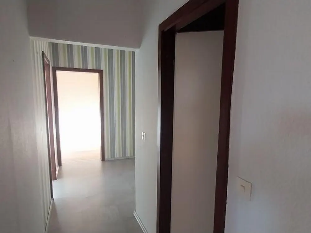 Helle 3-Zimmer-Wohnung im 7. OG mit Balkon in Laatzen