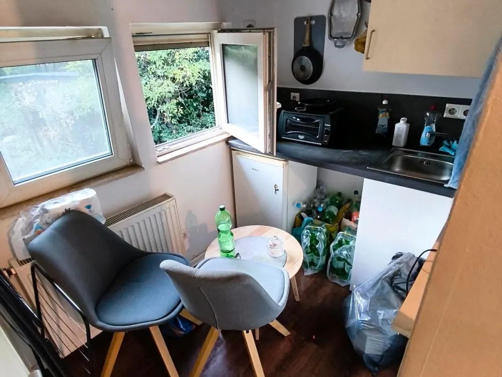 1 tsema Wohnung mit Bad und Küche