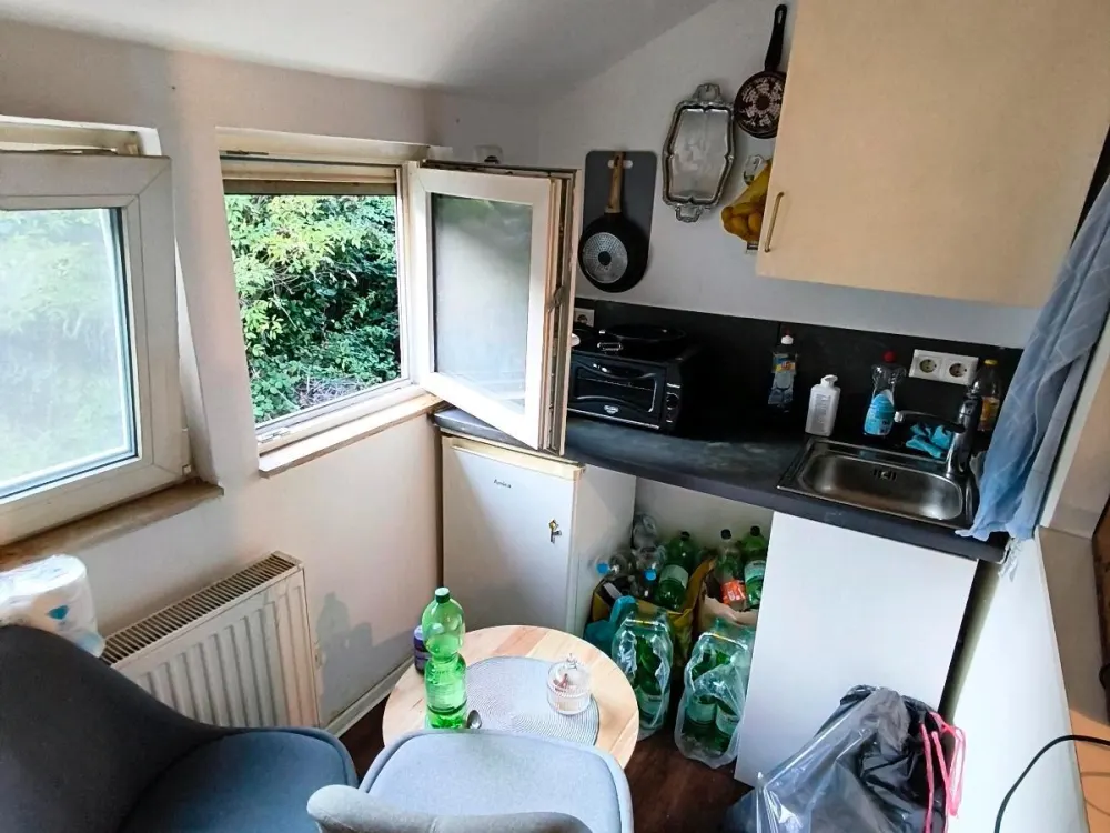 1 tsema Wohnung mit Bad und Küche