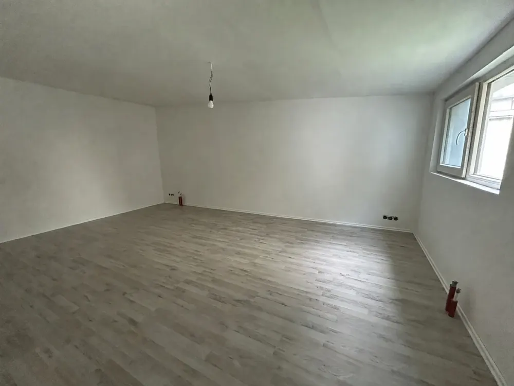 Freshly Renovated 2-Room Apartment on the Ground Floor in Dortmund-Innenstadt-Nord, Stahlwerkstraße 36