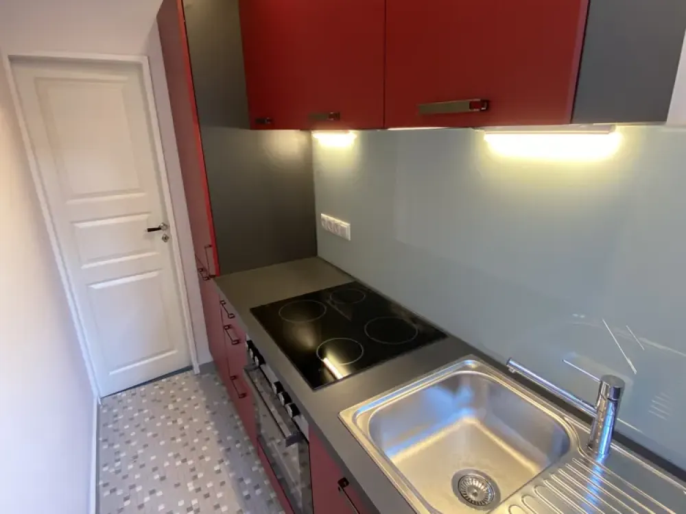 Ansprechende und ruhige 2-Zimmer-Wohnung mit EBK
