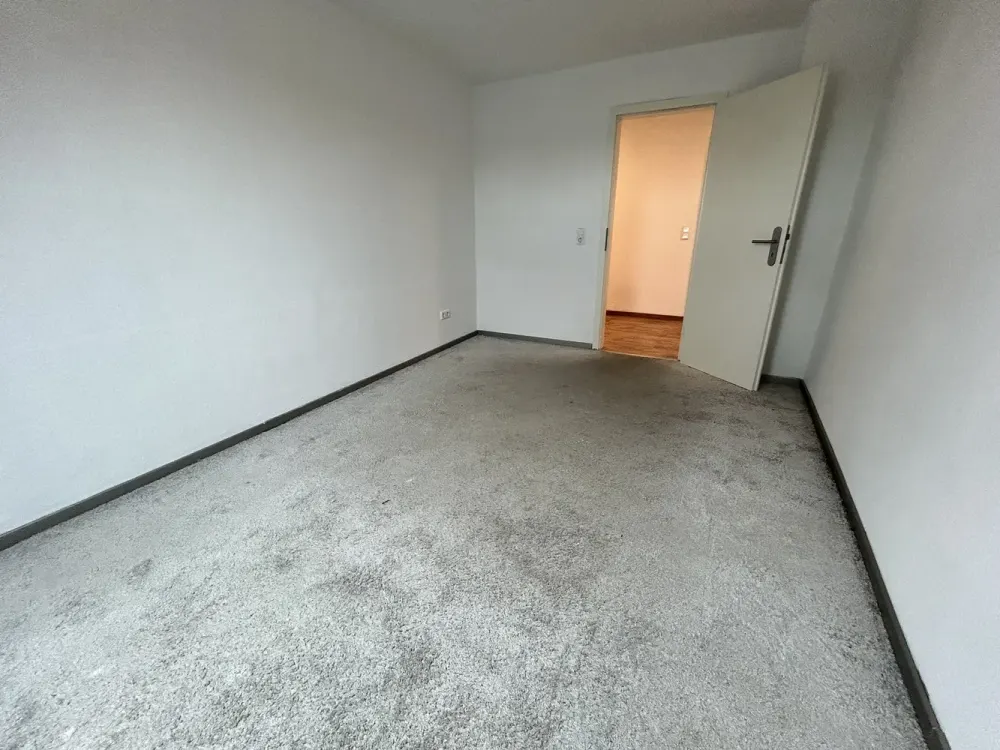 Gemütlichkeit garantiert - Großzügige 2 Zimmer Dachgeschosswohnung in Nähe des Phönixsees!