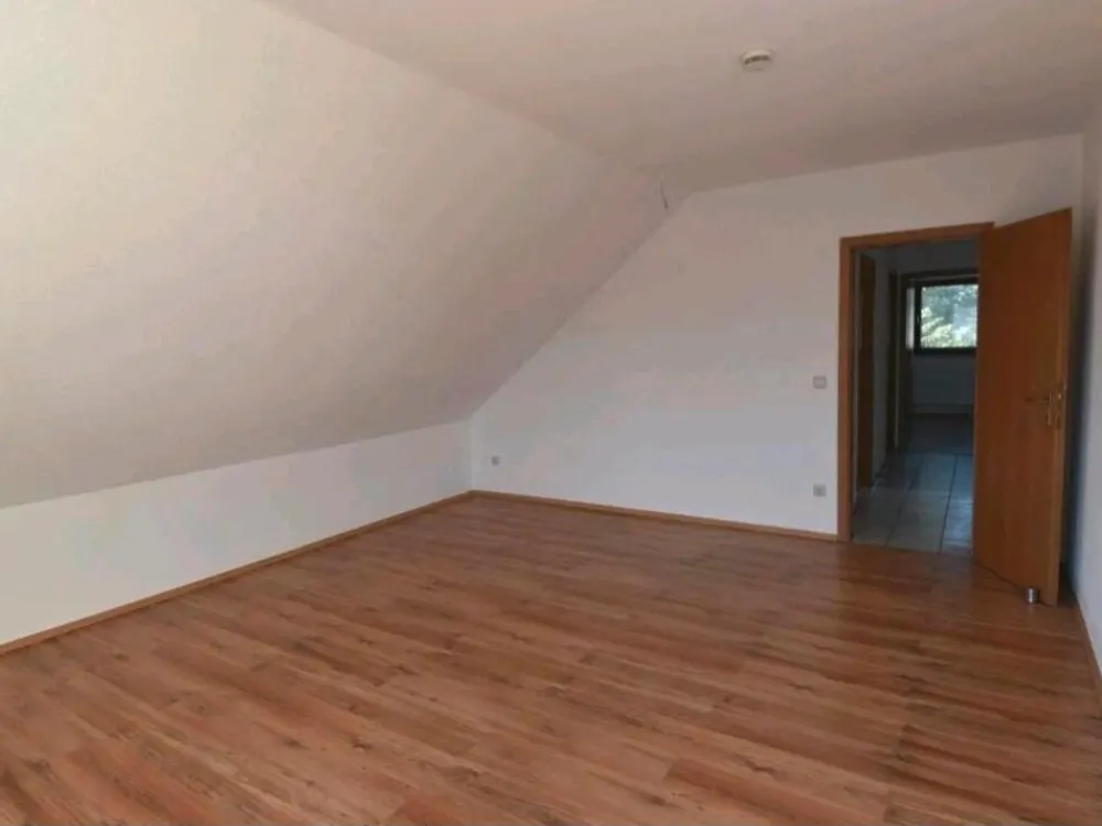 Schöne 3-Zimmerwohnung mit Einbauküche und Westbalkon