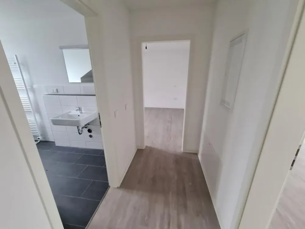 Fußbodenheizung, offene Küche, großer Balkon - Moderne Wohnung in Dormagen