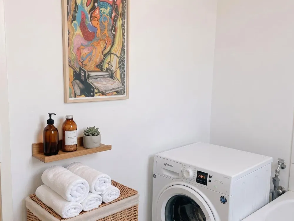 Zimmer ab sofort zur Zwischenmiete frei bis Oktober
