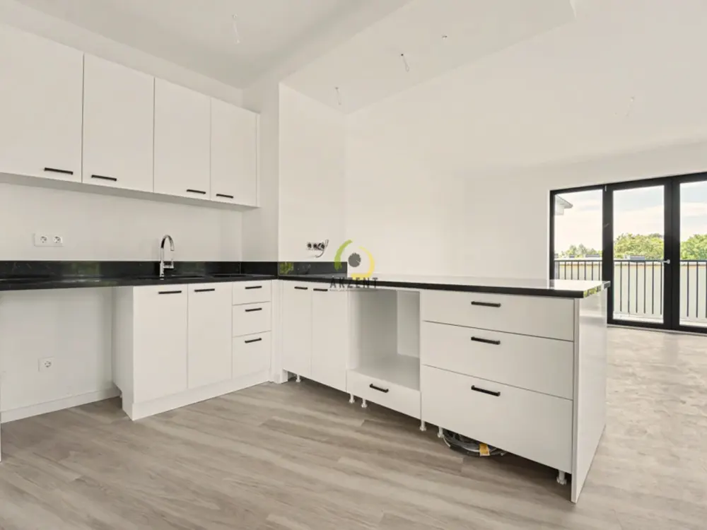 Erstbezug - Stilvolle 2-Zimmer-Neubauwohnung mit Balkon, EBK & Möblierung - Direkt am S-Bahnhof