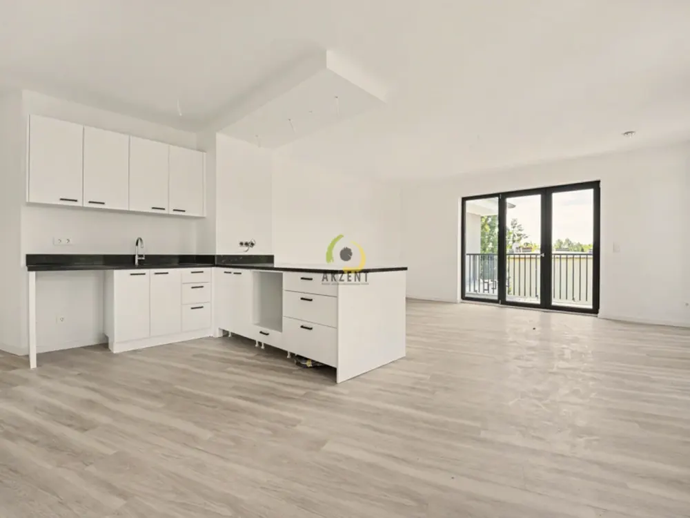 Erstbezug - Stilvolle 2-Zimmer-Neubauwohnung mit Balkon, EBK & Möblierung - Direkt am S-Bahnhof