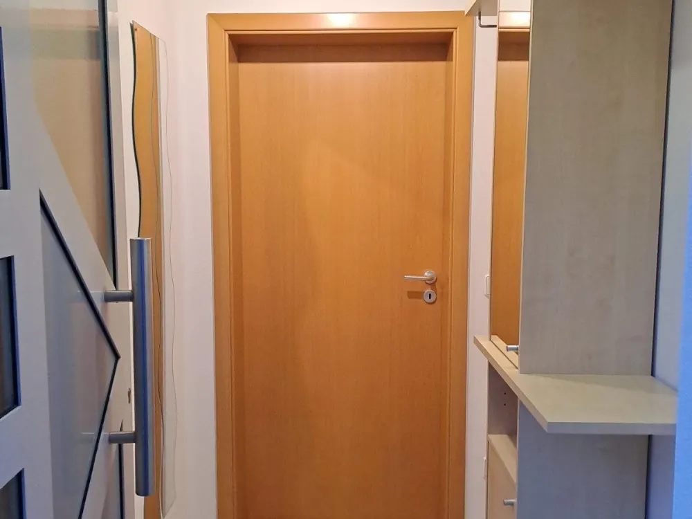 HOLZGERLINGEN modernes 1 1/2 Zimmer Appartement voll möbliert