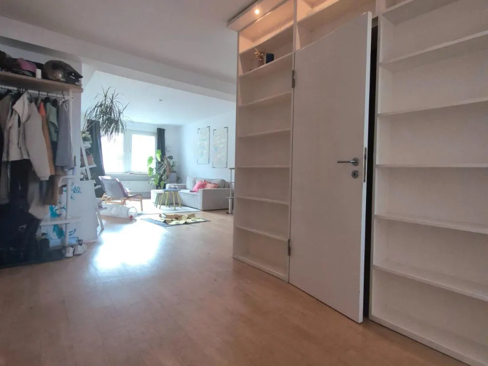820€ kalt; 2-Zimmer Wohnung mit kleinen Balkon, in Flingern Nord