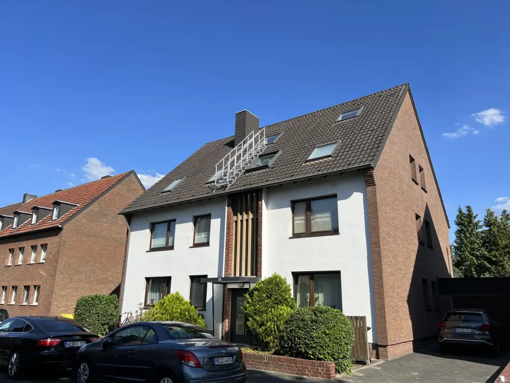 Beautiful 3-Room Attic Apartment