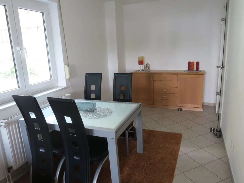 Very quiet, TOP location, near Am Deich/Teerhof, 2 rooms, kitchen, bathroom, utility room