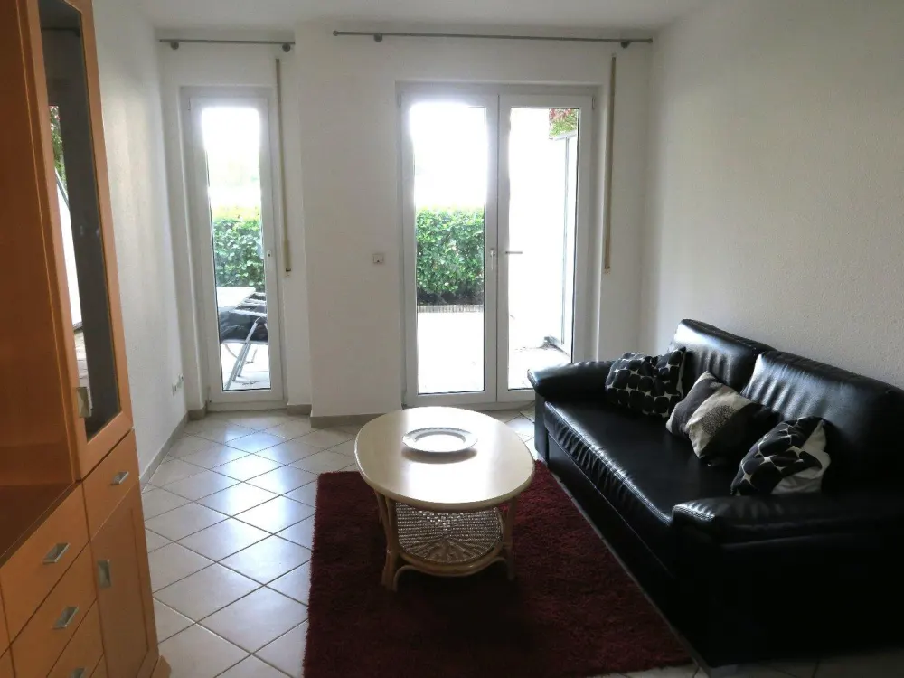 Very quiet, TOP location, near Am Deich/Teerhof, 2 rooms, kitchen, bathroom, utility room